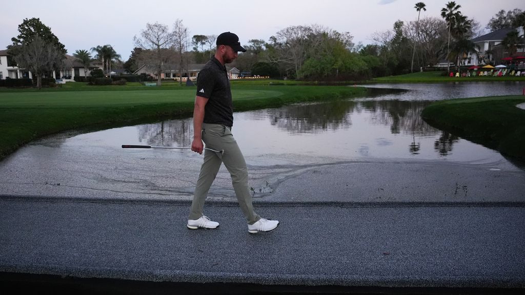 Daniel Berger keeps lead as rain takes teeth out of Bay Hill
