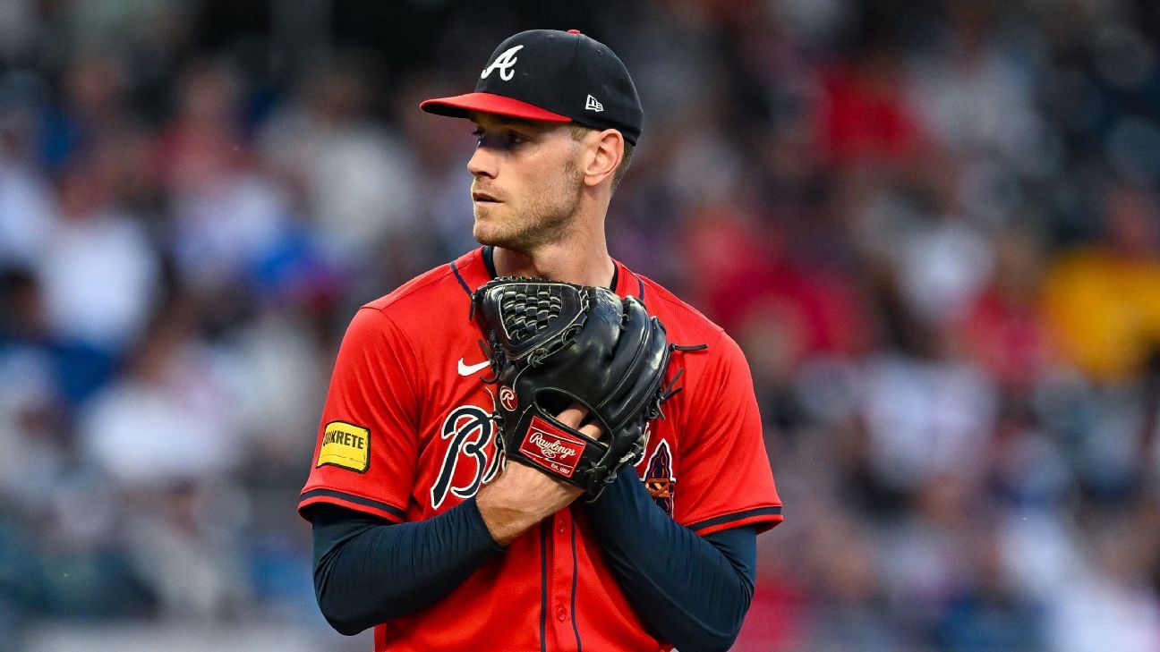 Braves lefty Joey Wentz leaves game after mishap at first base