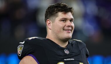 NFL free agency: Raiders spend big with record contracts on day one