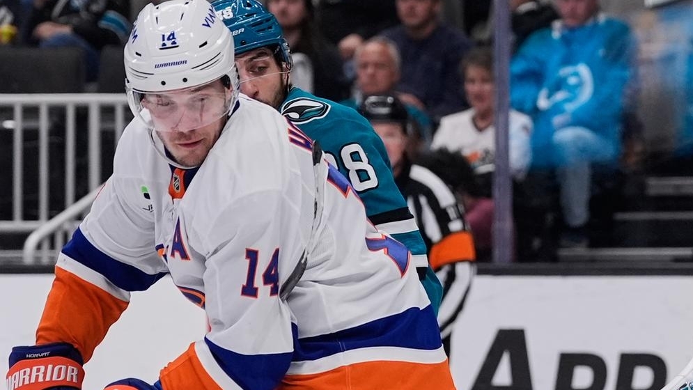 Islanders' Bo Horvat's viral visor flick on William Eklund stemmed from stolen stick