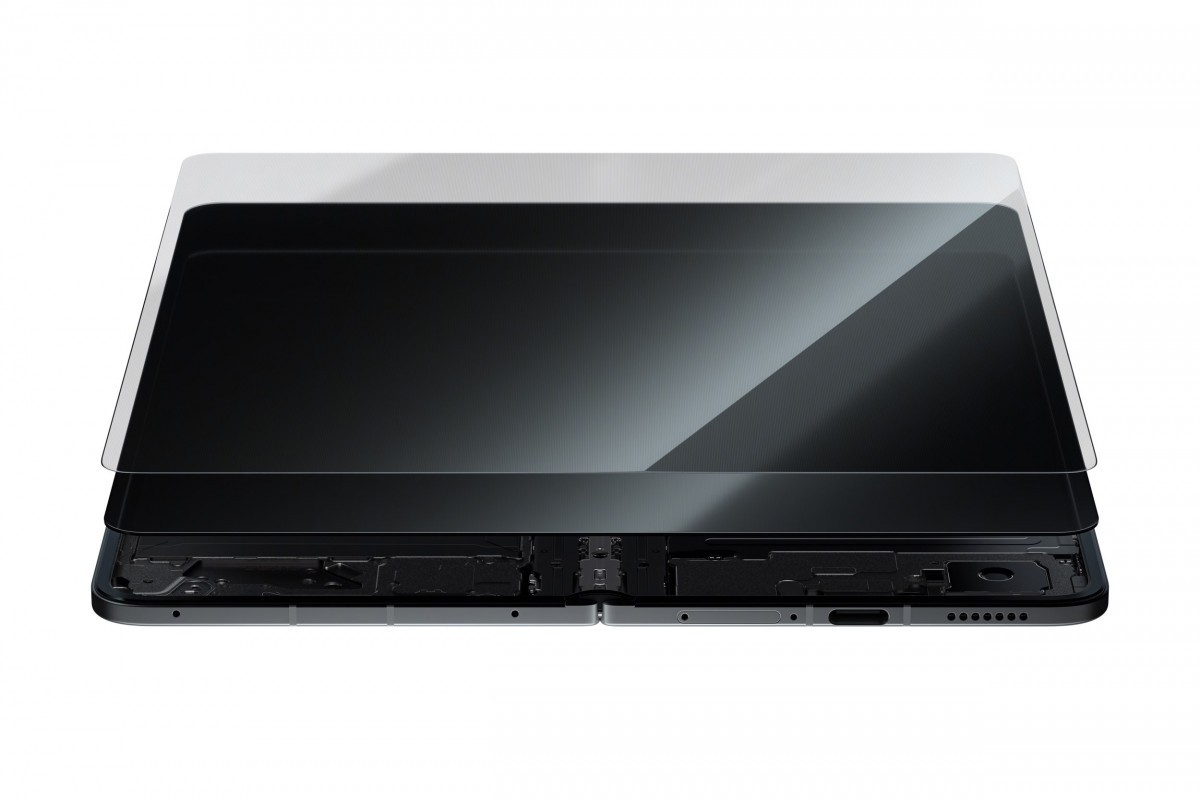 Oppo Find N6's crease-free display