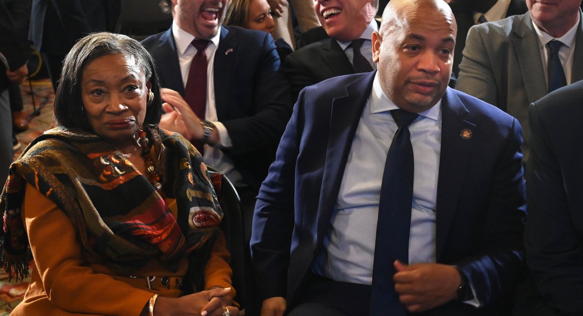 NY lawmakers back Mamdani push to tax the rich, setting up clash with Hochul