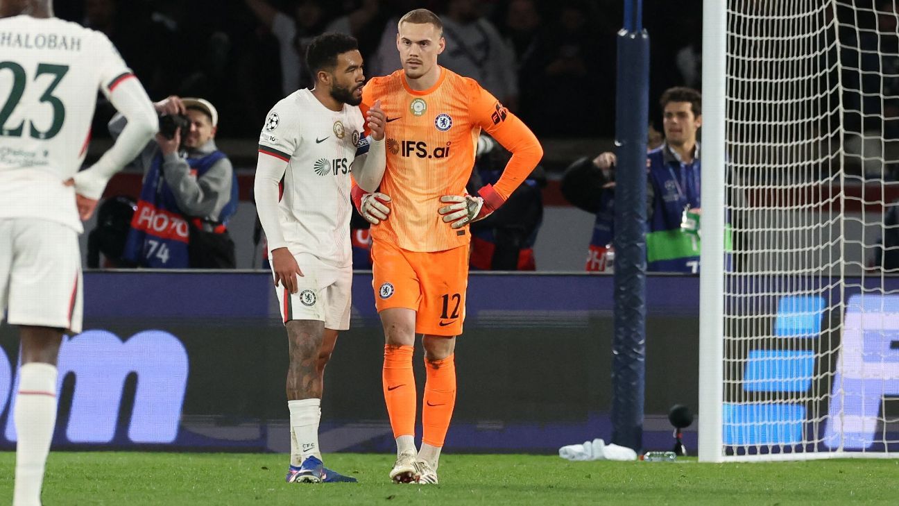 Chelsea boss defends keeper choice after costly error vs. PSG