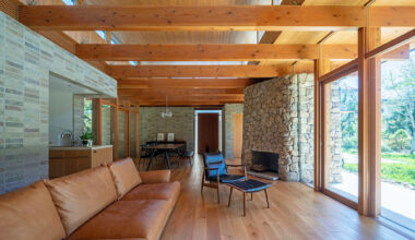 House at the Urban-Nature Threshold / Teitakusubako + Yusuke Igarashi Architects