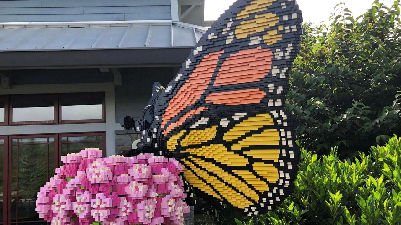 Massive Lego sculpture exhibit to open at Old Westbury Gardens in May