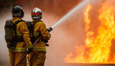 Sweden's central bank is urging citizens to hoard cash for 'worst case' of war. Should Canadians do the same?