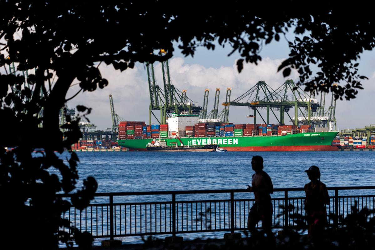 Singapore Disputes US Trade Surplus Data as New Tariffs Loom
