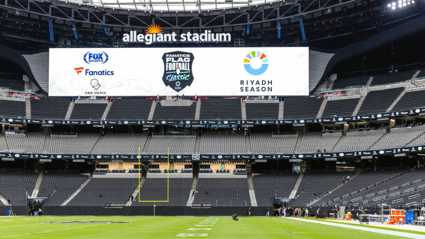 Kevin Burkhardt, Greg Olsen will call Saturday's Fanatics Flag Football Classic