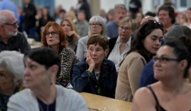 Nevada residents fight golf course housing plan