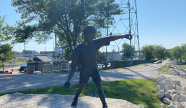 Bettendorf to replace stolen “Skipper” statue