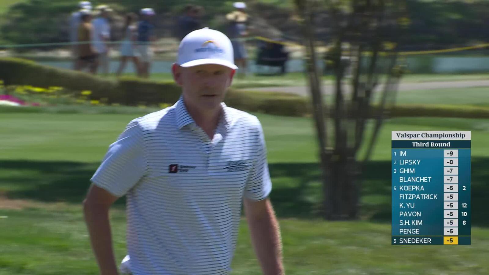 Brandt Snedeker sinks 17-foot birdie putt on No. 1 at Valspar