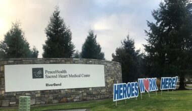 Lane County physicians sue to block PeaceHealth deal with staffing company