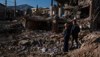 Live updates: Iran war news; Trump threatens to ‘obliterate’ Iran’s power plants