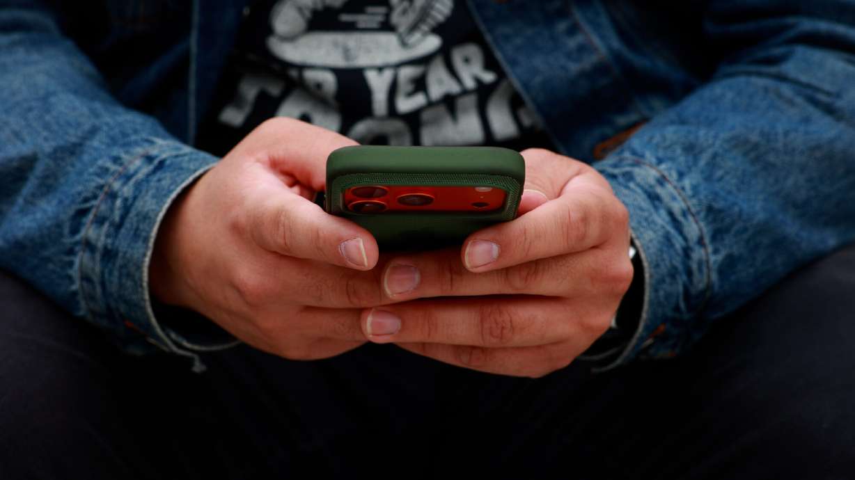 From breakup texts to 'I do': How AI is reshaping modern relationships