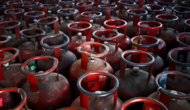 Govt directs faster processing of city gas projects, hikes commercial LPG allocation to ease supply stress
