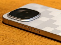 iQOO 15R's ports and controls