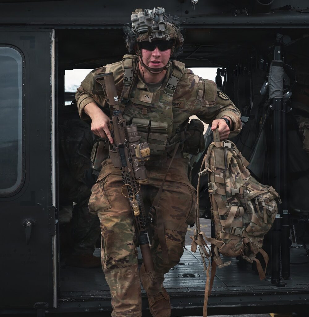 Wolfhounds Conduct Air Assault Training with 25th Combat Aviation Brigade, 25th Infantry Division