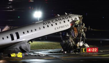 Live updates: 2 dead, dozens injured in LaGuardia runway crash; airport closed