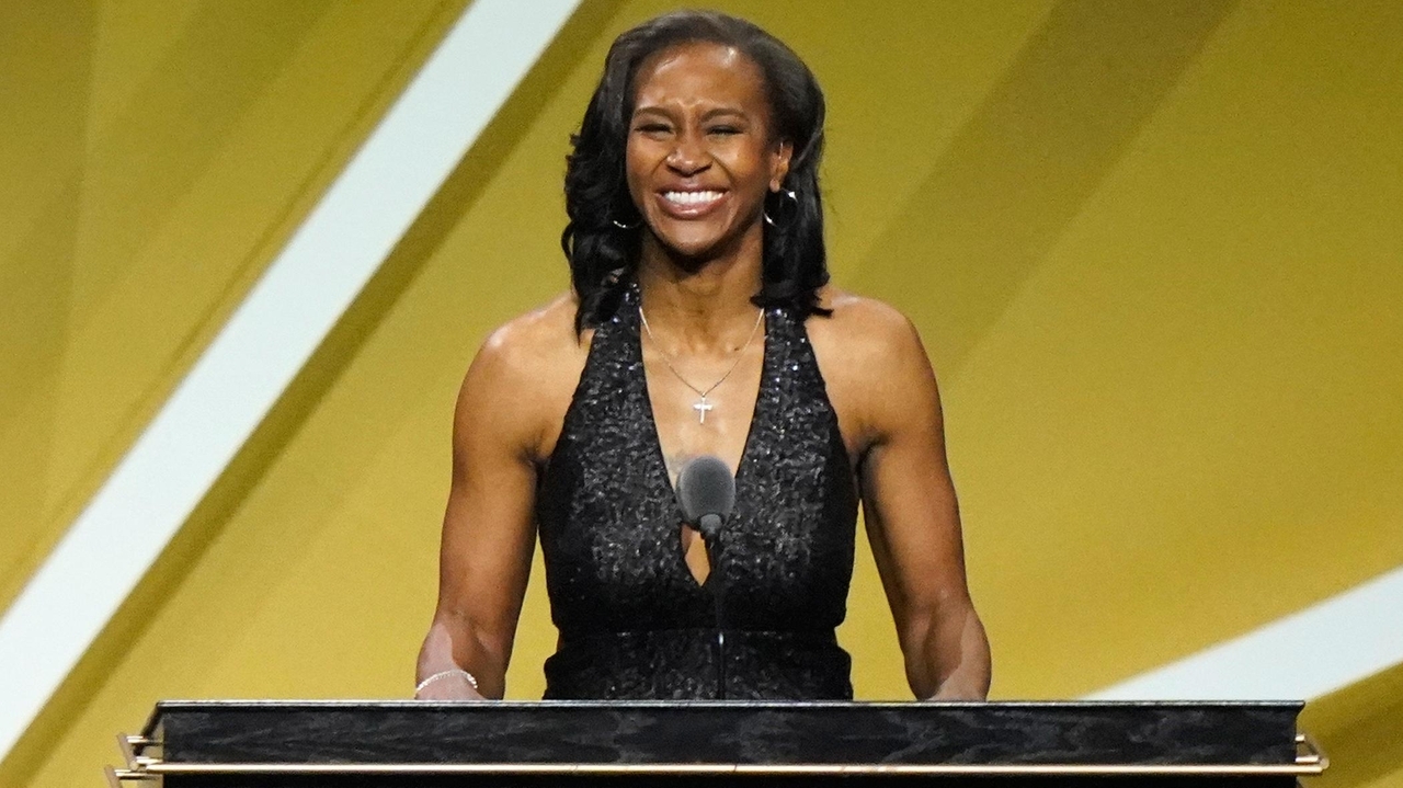 Tamika Catchings embraces a new WNBA spotlight as a USA Network commentator