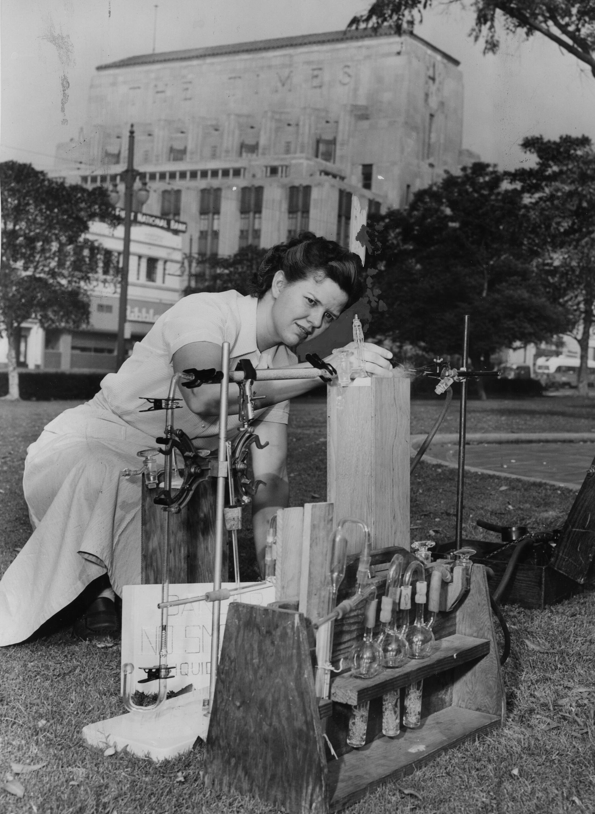 Janet E. Dickinson operates an apparatus on the lawn of L.A. City Hall in 1953. 