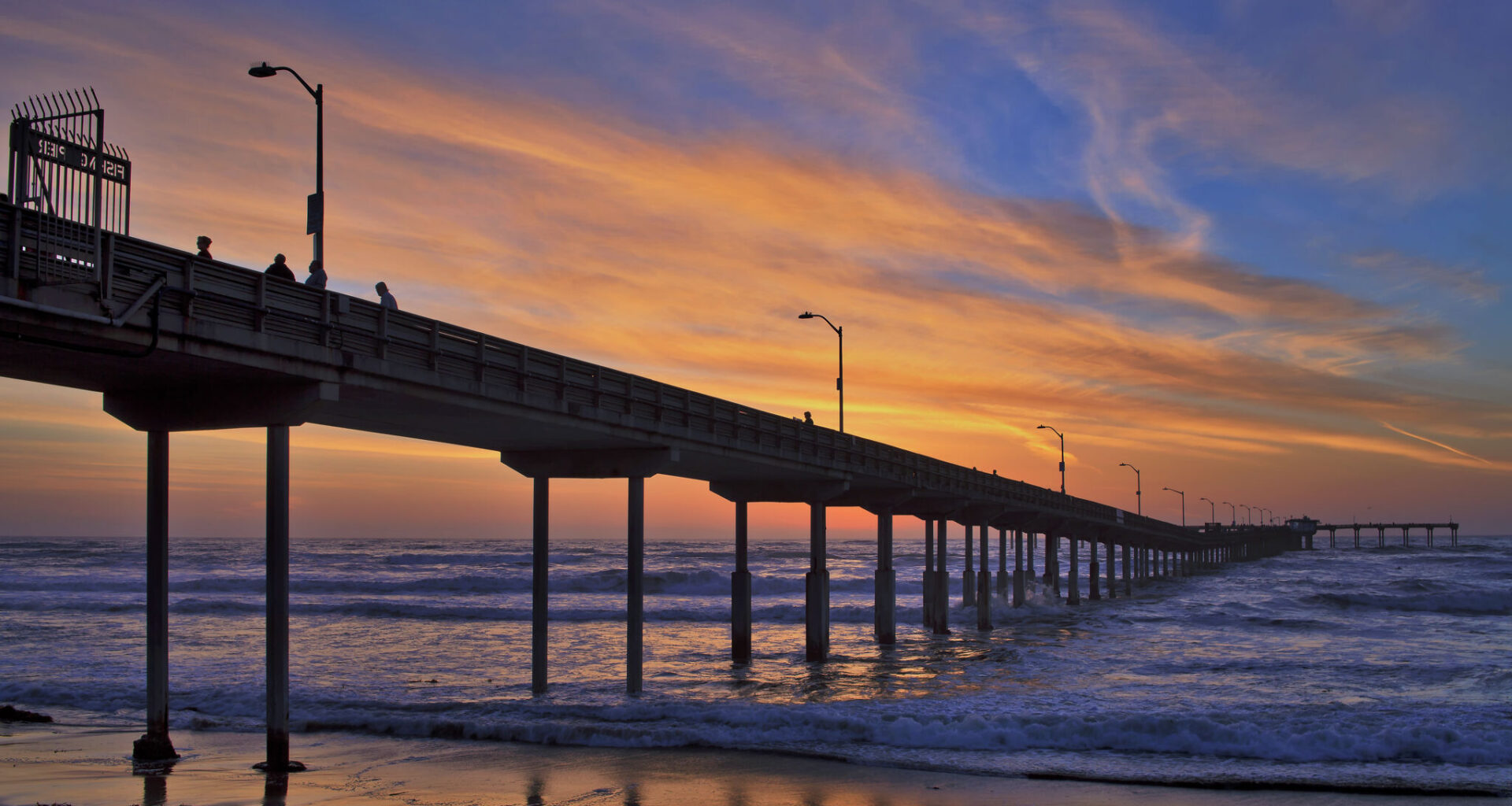 Southern Calif. sewage leak requires massive cleanup and beach closure