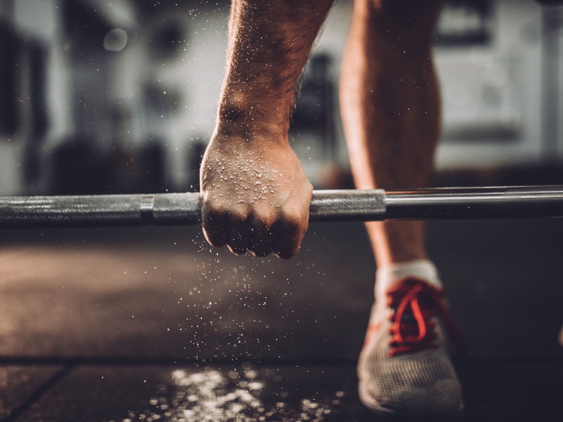 Lowering weights can build thicker muscles, study finds