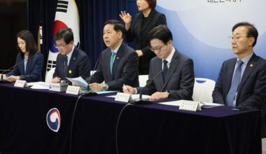 Finance Minister Koo Yun-cheol, center, speaks during a joint briefing by relevant ministries on emergency economic response measures to the Middle East conflict at Government Complex Seoul, Thursday. Yonhap