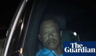Tiger Woods says looking at his phone led to Florida rollover crash | Tiger Woods