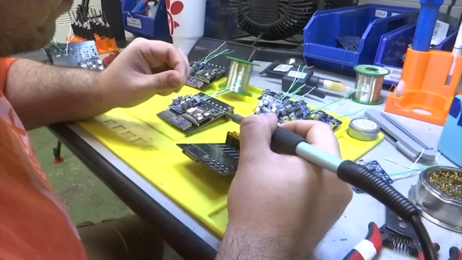 Rice economic expert fears the latest jobs report shows the economy is heading off a cliff