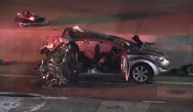 2 killed, 3 injured in Kennedy Expressway crash in downtown Chicago, Illinois State Police says