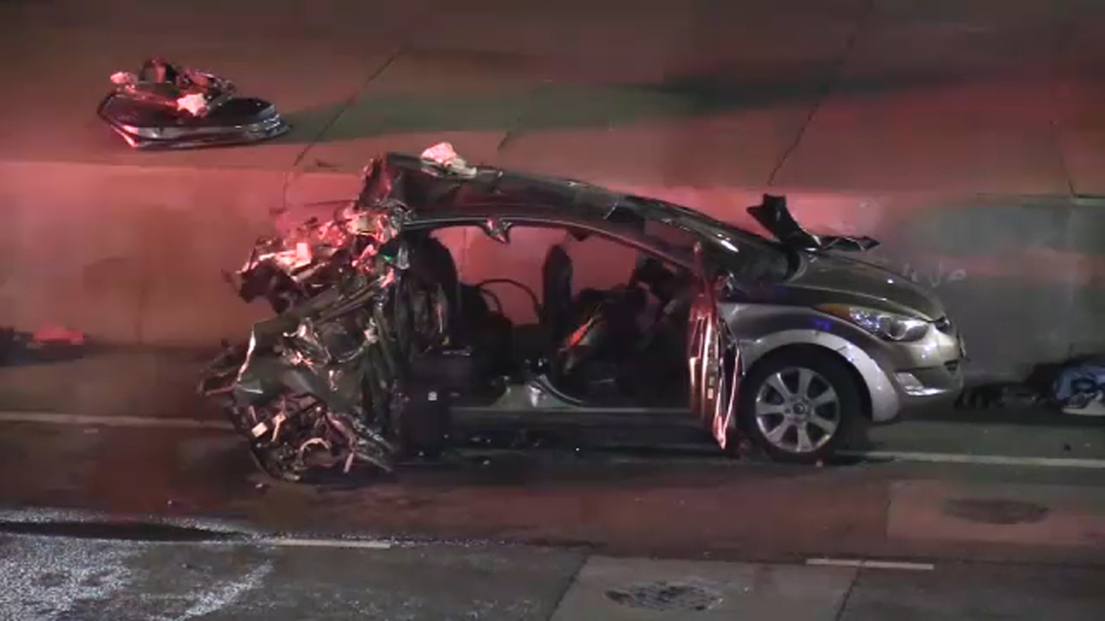 2 killed, 3 injured in Kennedy Expressway crash in downtown Chicago, Illinois State Police says