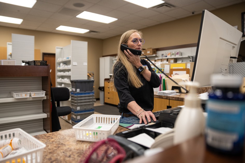 Rural Texas pharmacies use novel strategies to stay afloat