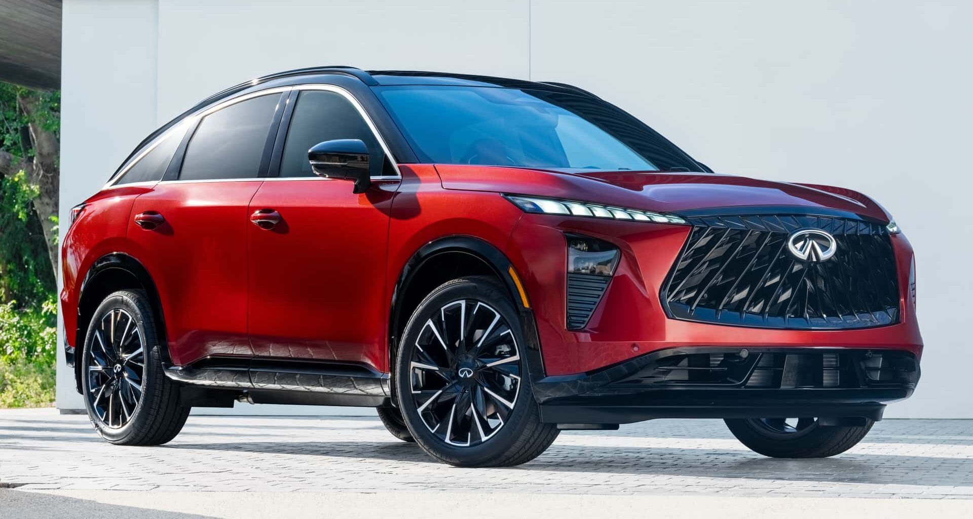 A More Stylish Tow-Row SUV Option