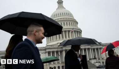 White House welcomes Congress' green light for Iran conflict - BBC