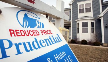 Housing expert Melody Wright says the US housing market could correct soon. How to protect yourself