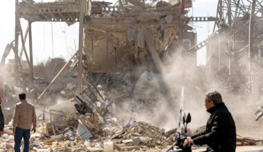 Iran vows revenge after U.S. sinks warship; GOP-led Senate blocks Trump war powers limits