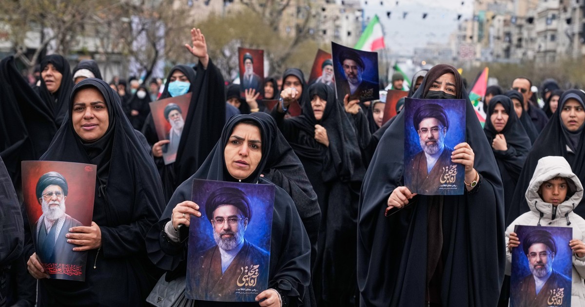 4 killed in U.S. refueling plane crash; Trump issues intense new Iran threat