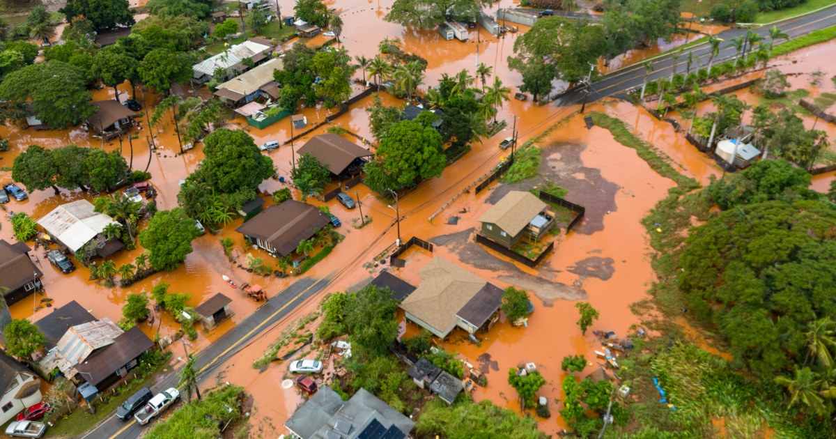 Hawaii's worst flooding in 20 years threatens dam, prompts evacuations as more rain looms