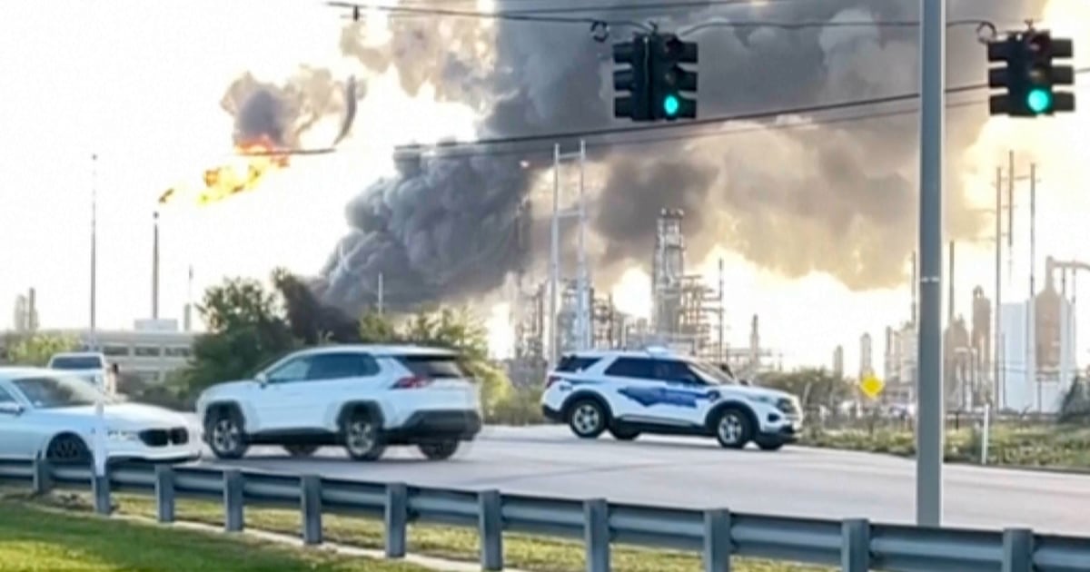 Large oil refinery explosion near Texas coast forces residents to shelter in place