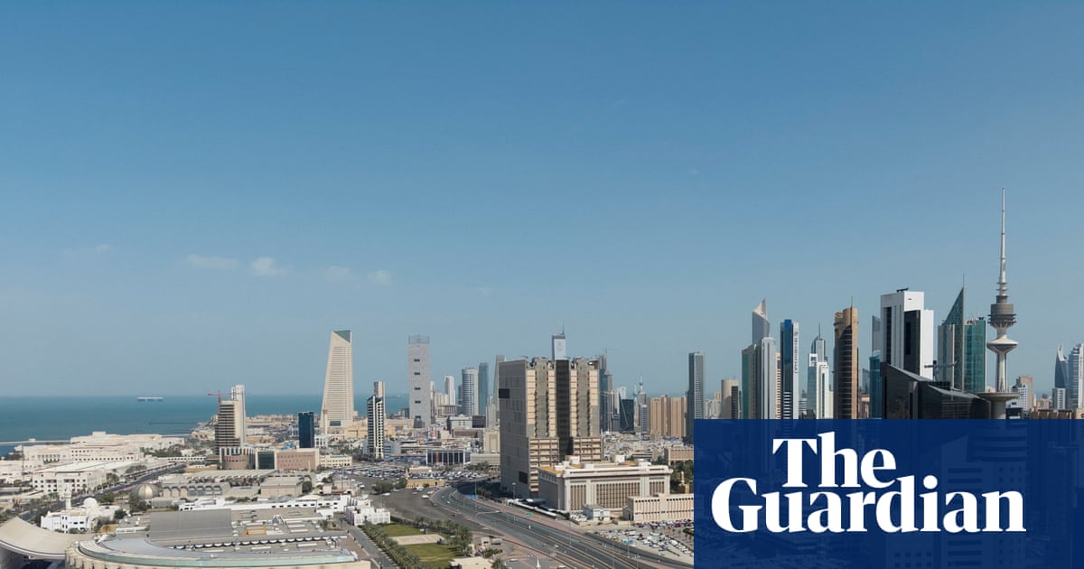 US contractors in Kuwait decry meager bunkers and pay cuts amid Iran war: ‘We’re treated as expendable’ | US-Israel war on Iran
