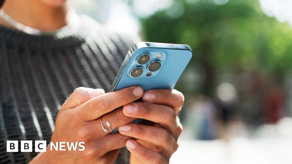 Apple iPhone users in the UK asked to verify age with new update - BBC