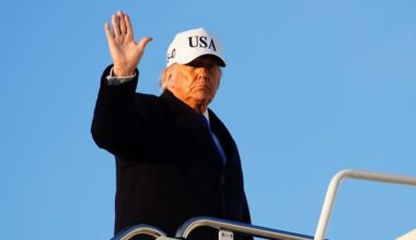 The National Desk dark theme brand icon