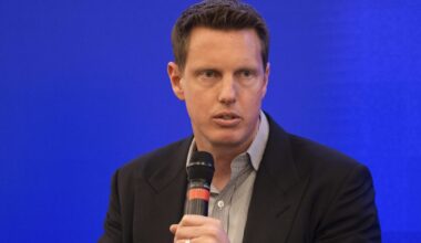 Paramount CEO David Ellison Addresses Top WBD Executives Amid Merger