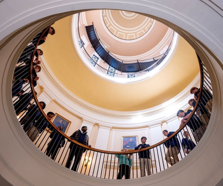 Democrats abandon bid to impose price caps on hospital services