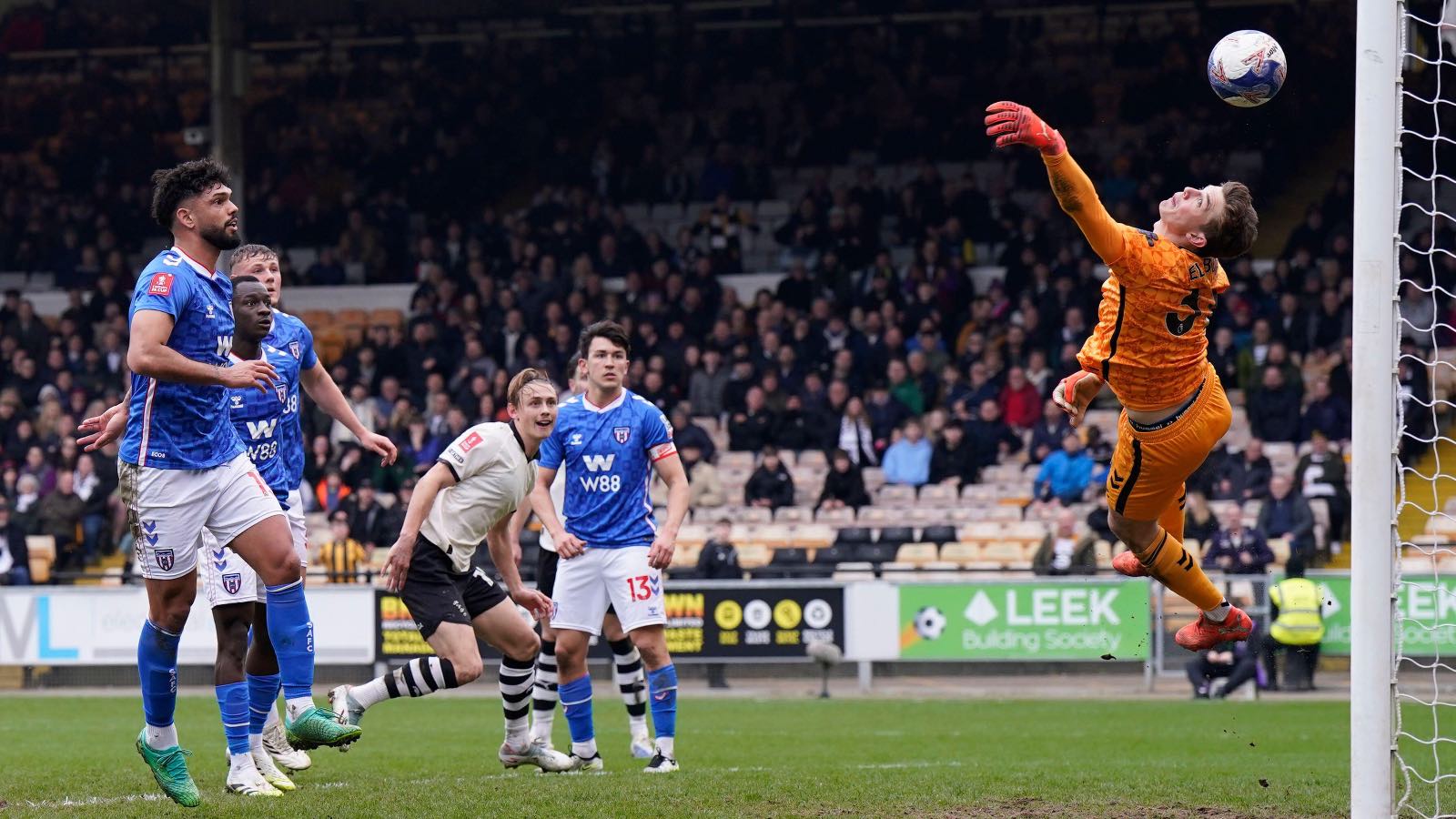 'Laughing' Sunderland star incurs wrath of Kevin Phillips in shock Port Vale defeat