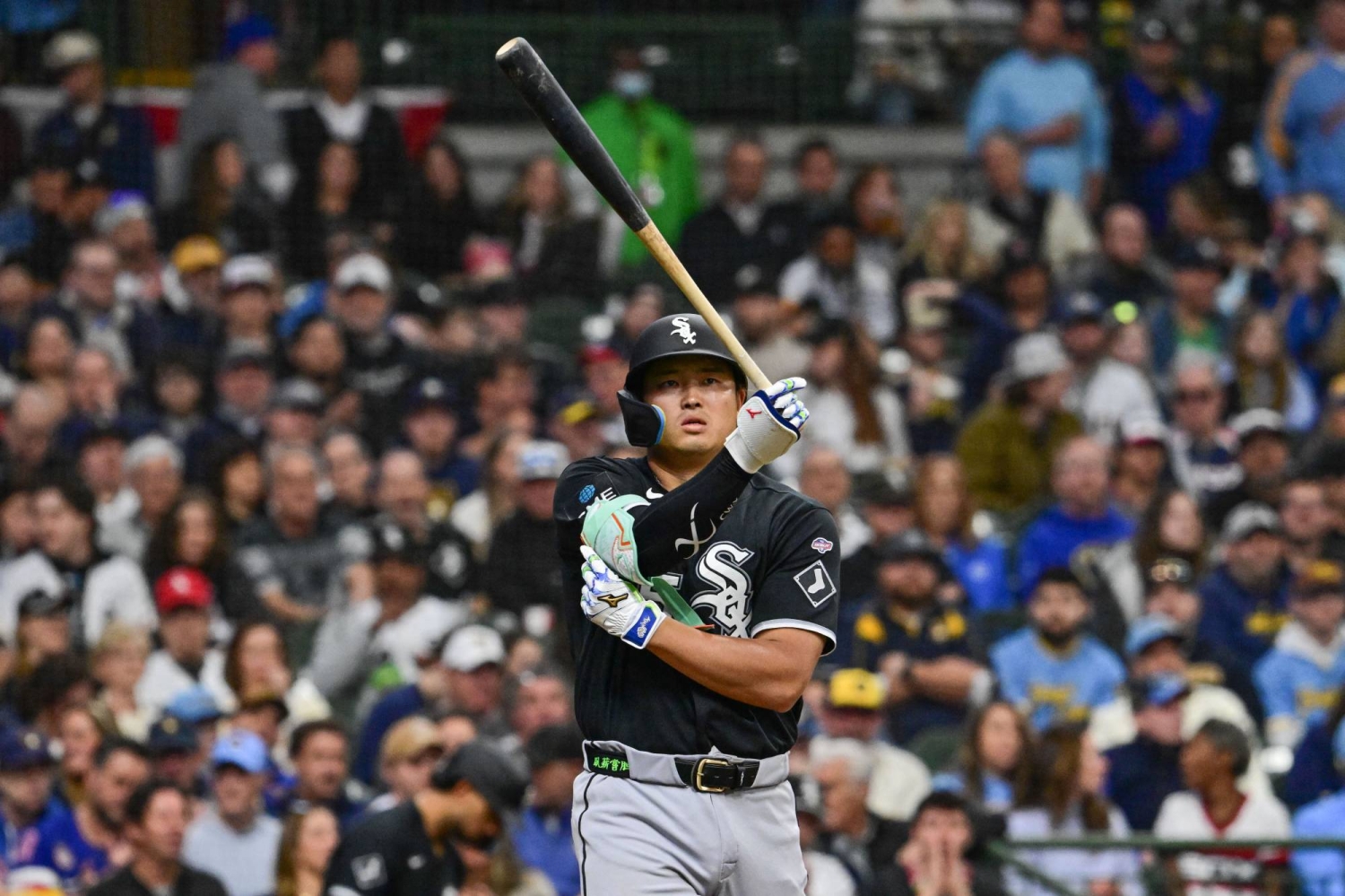 Murakami hits debut homer on historic day of MLB openers