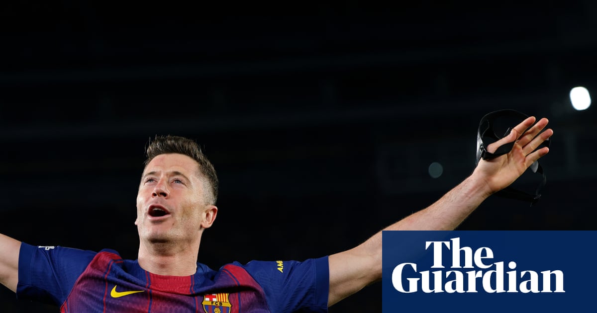 Lewandowski and Raphinha double up as Barcelona run riot against Newcastle | Champions League