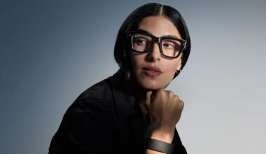 A woman wearing Ray-Ban Meta smart glasses.