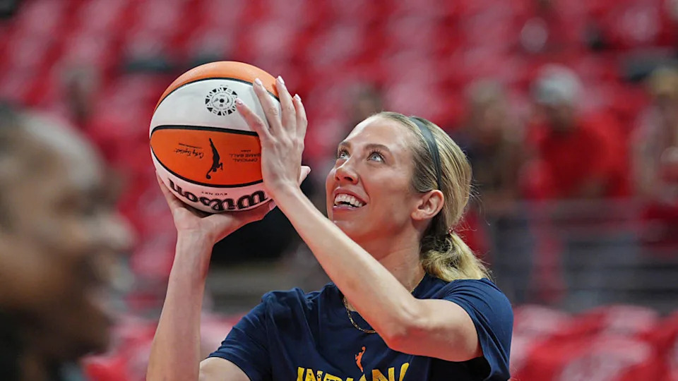 Lexie Hull #10 of the Indiana Fever warms up before the game against the Las Vegas Aces during Round 2 Game 4 of the 2025 WNBA Playoffs.Photo by A.J. Mast/NBAE via Getty Images
