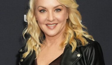 Wendi McLendon-Covey Missed Bridesmaids Reunion for Neck Lift